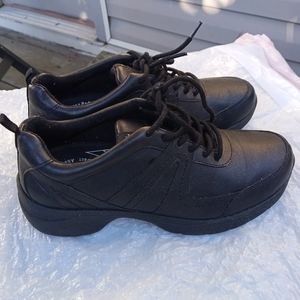 Easy works by Easy street Black shoes,used size 7